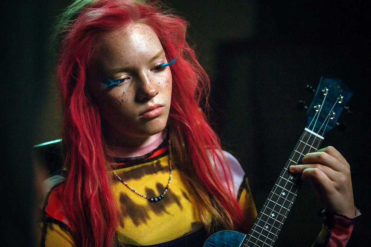 Кадр из сериала «Алиса не может ждать»