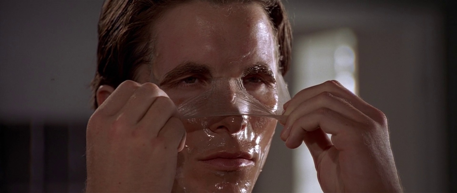 Кристиан Бэйл в роли Патрика Бэйтмана в фильме&nbsp;«Американский психопат»