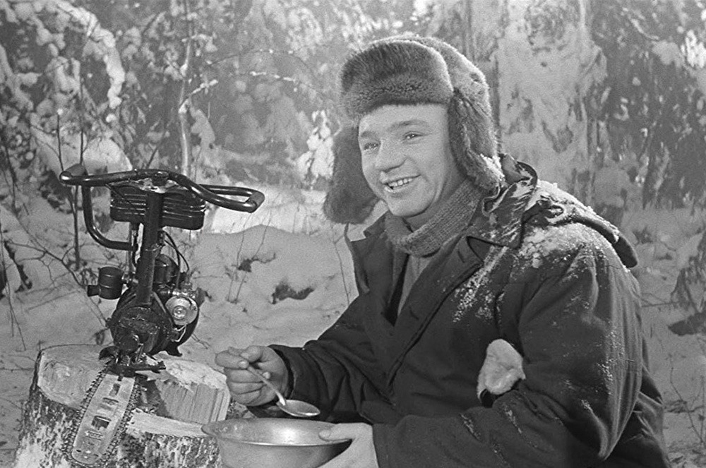 Кадр со съёмок фильма «Девчата»
