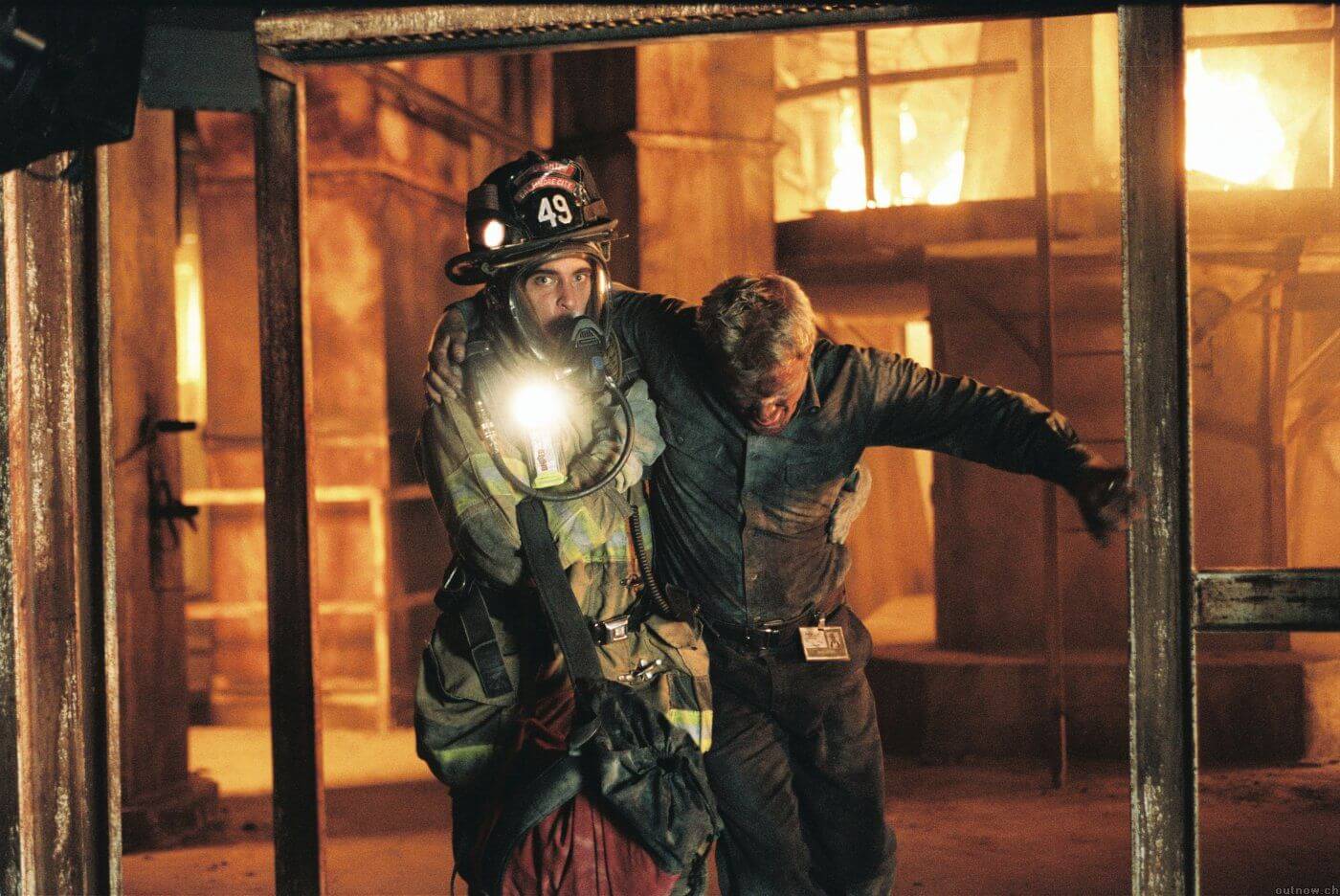 Кадр фильма «Команда 49: Огненная лестница» // Touchstone Pictures
