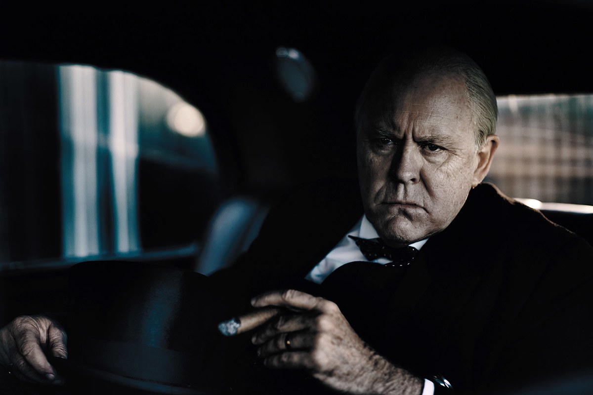 Джон Литгоу в сериале «Корона»