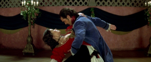 Кэтрин Зета-Джонс и Антонио Бандерас в «Маске Зорро»