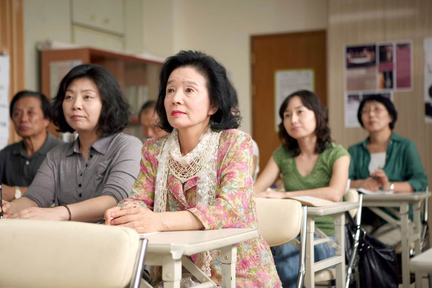 Кадр фильма «Поэзия» // Pine House Film