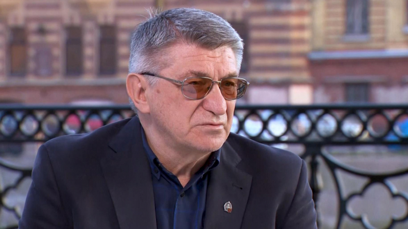 Александр Сокуров, кадр из интервью