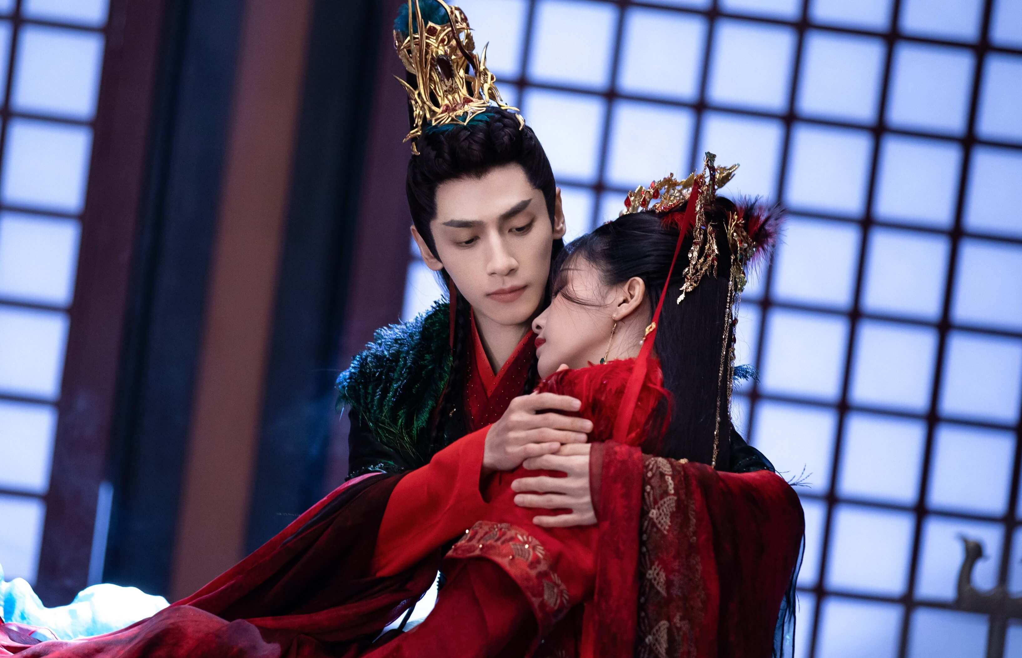 Кадр сериала «Светлый пепел луны» // Youku