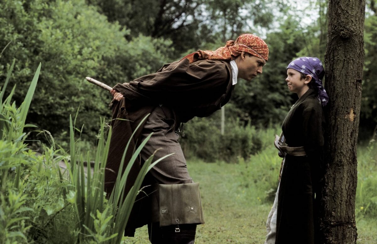 Кадр из фильма «Волшебная страна» (2004)