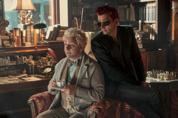 Мартин Шин и Дэвид Теннант в сериале «Благие знамения»