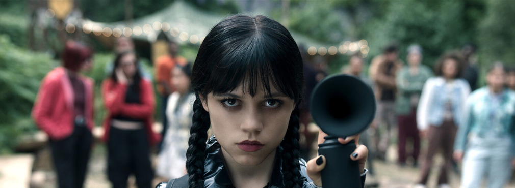 Сериал «Уэнсдэй» продлили на третий сезон до премьеры второго
