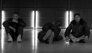 В тисках каменных джунглей: 10 жёстких кинокартин про криминал и нищету