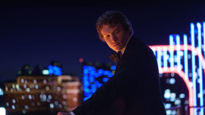 Звезда «Жаркого соперничества» Коннор Сторри сыграет в комедии от А24