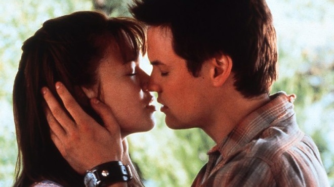 Любовь в подарок: 4 кино-жеста, от которых тает любой лёд