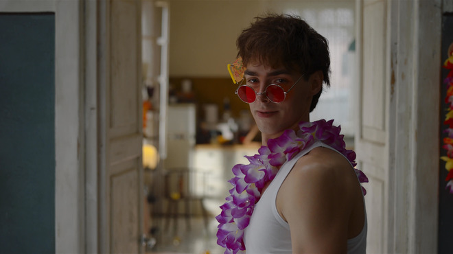 Рецензия на «Сводишь с ума»: ромком для тех, кто истосковался по старой доброй романтике