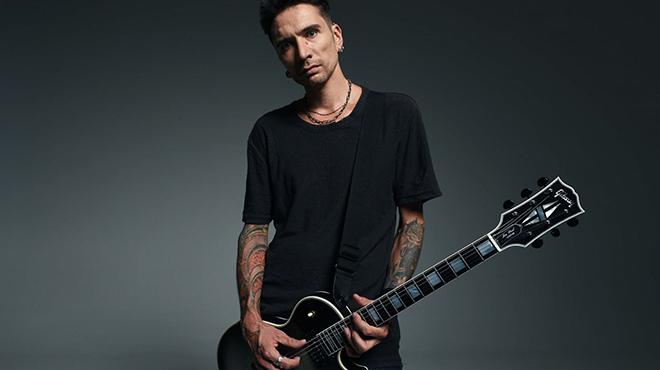 Сын Виктора Цоя подал в суд на режиссёра Алексея Учителя